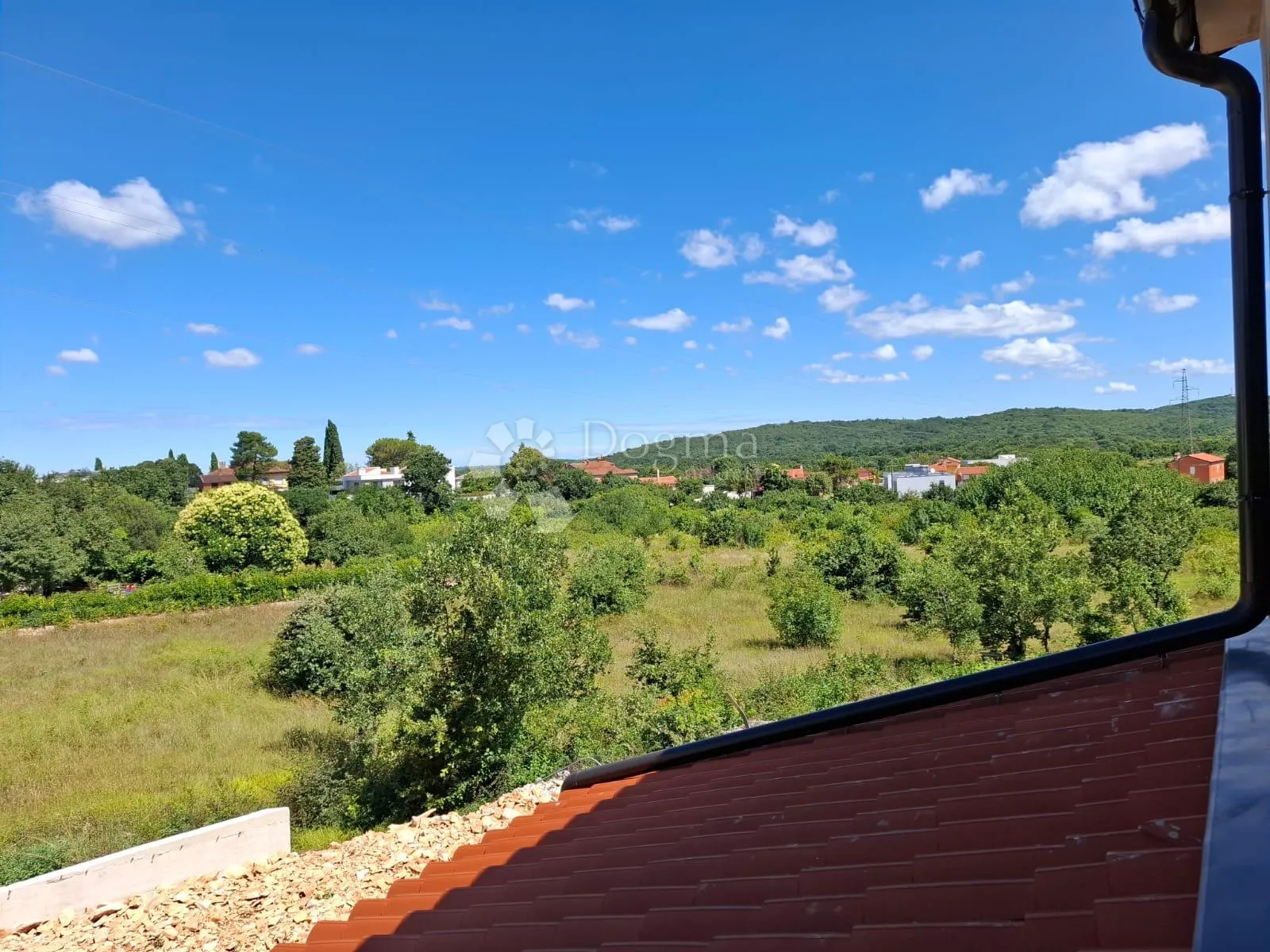 villa u rovinjskom selu, roh bau 550 m2, sa građevinskom okućnicom - slika 21
