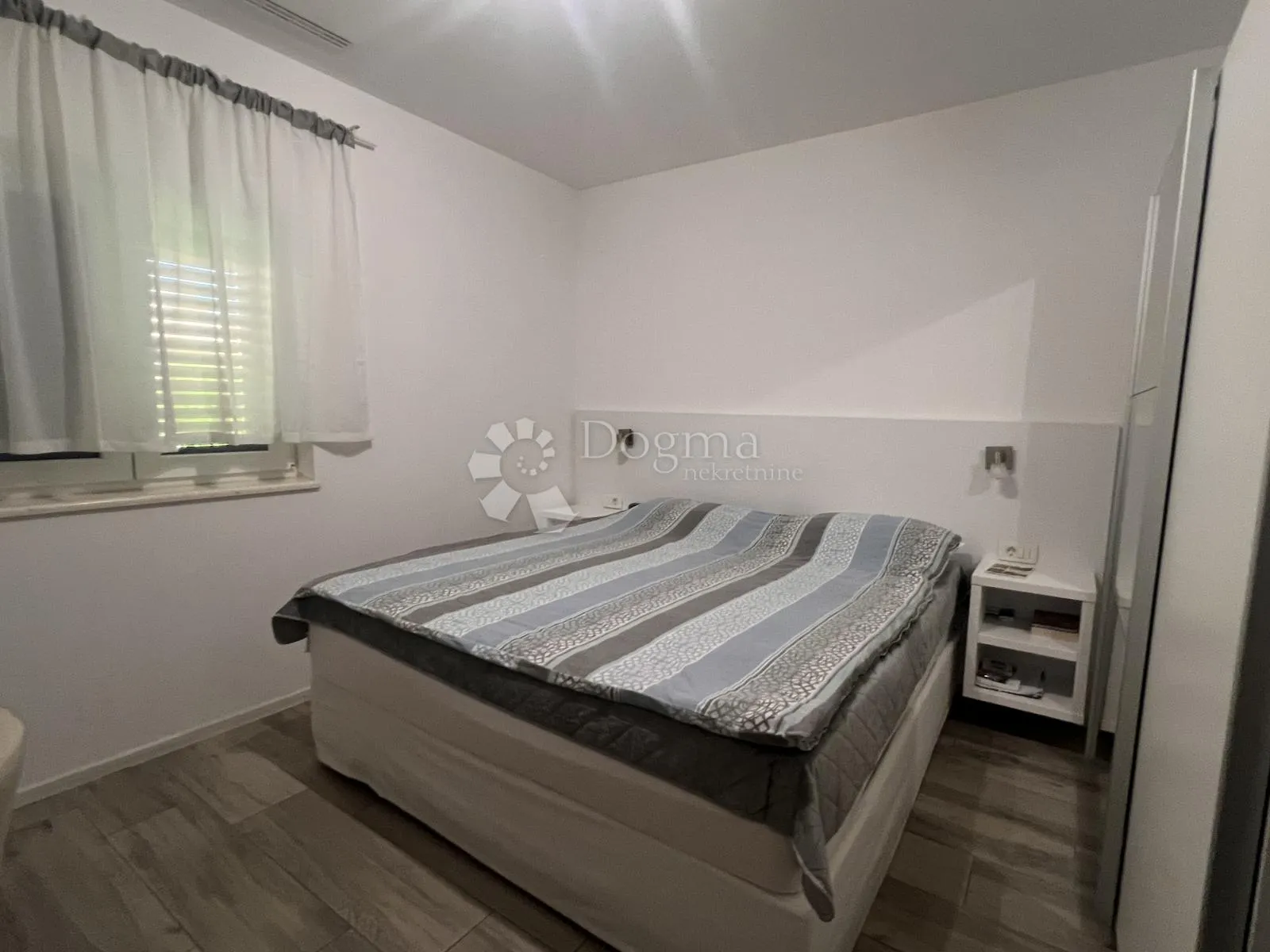 labin - moderna prizemljica s bazenom - slika 7