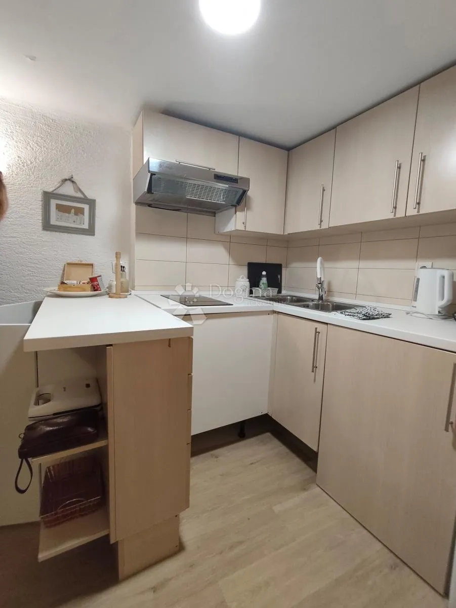 šarmantan stan u centru starog grada dubrovnika - slika 19
