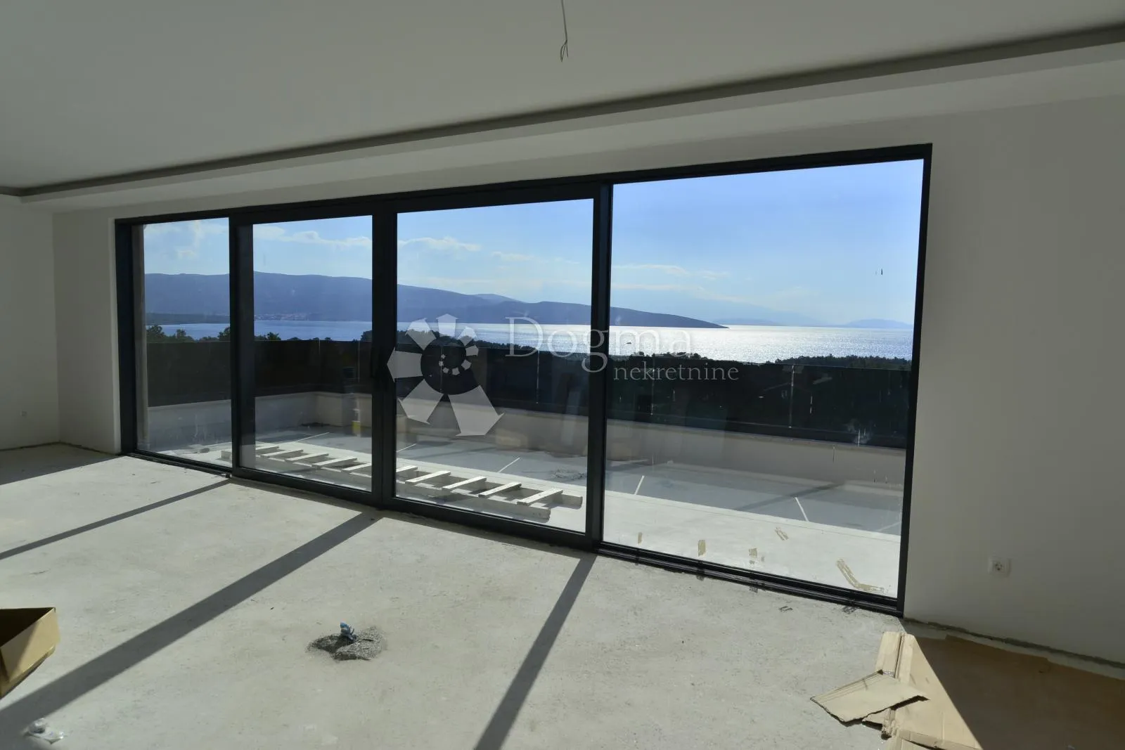 penthouse s panoramskim pogledom na more - grad krk - slika 4