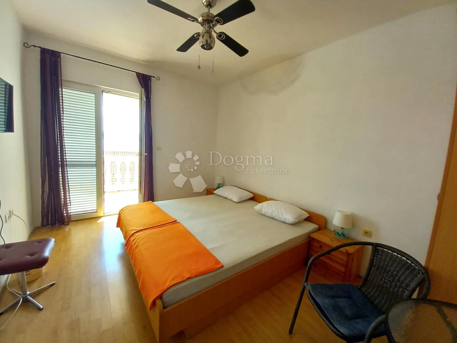 apartmanska kuća 120 metara od plaže - slika 9