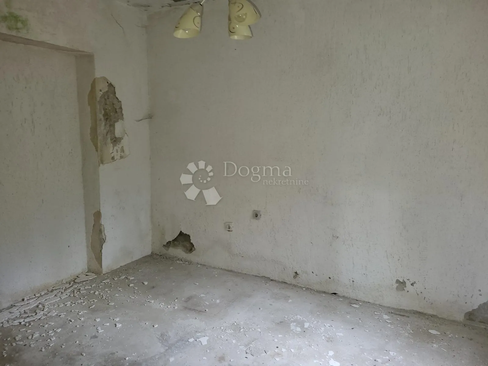 primorska kućica za uređenje sa pogledom na more - slika 9