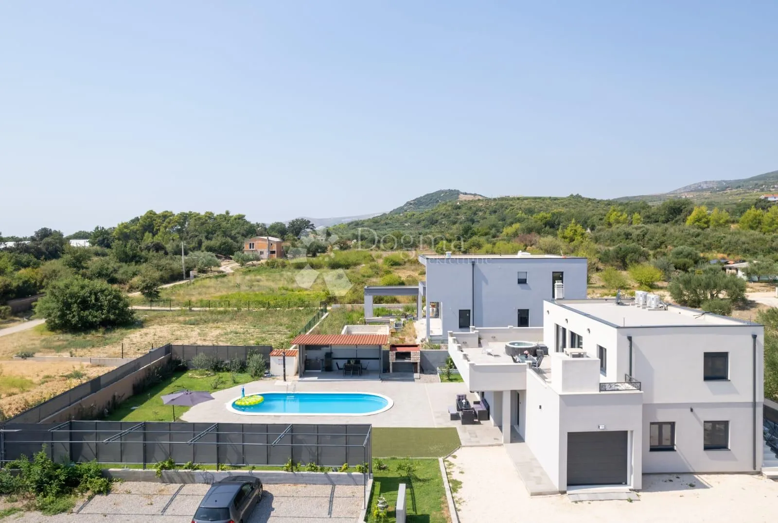 villa sa bazenom - slika 3