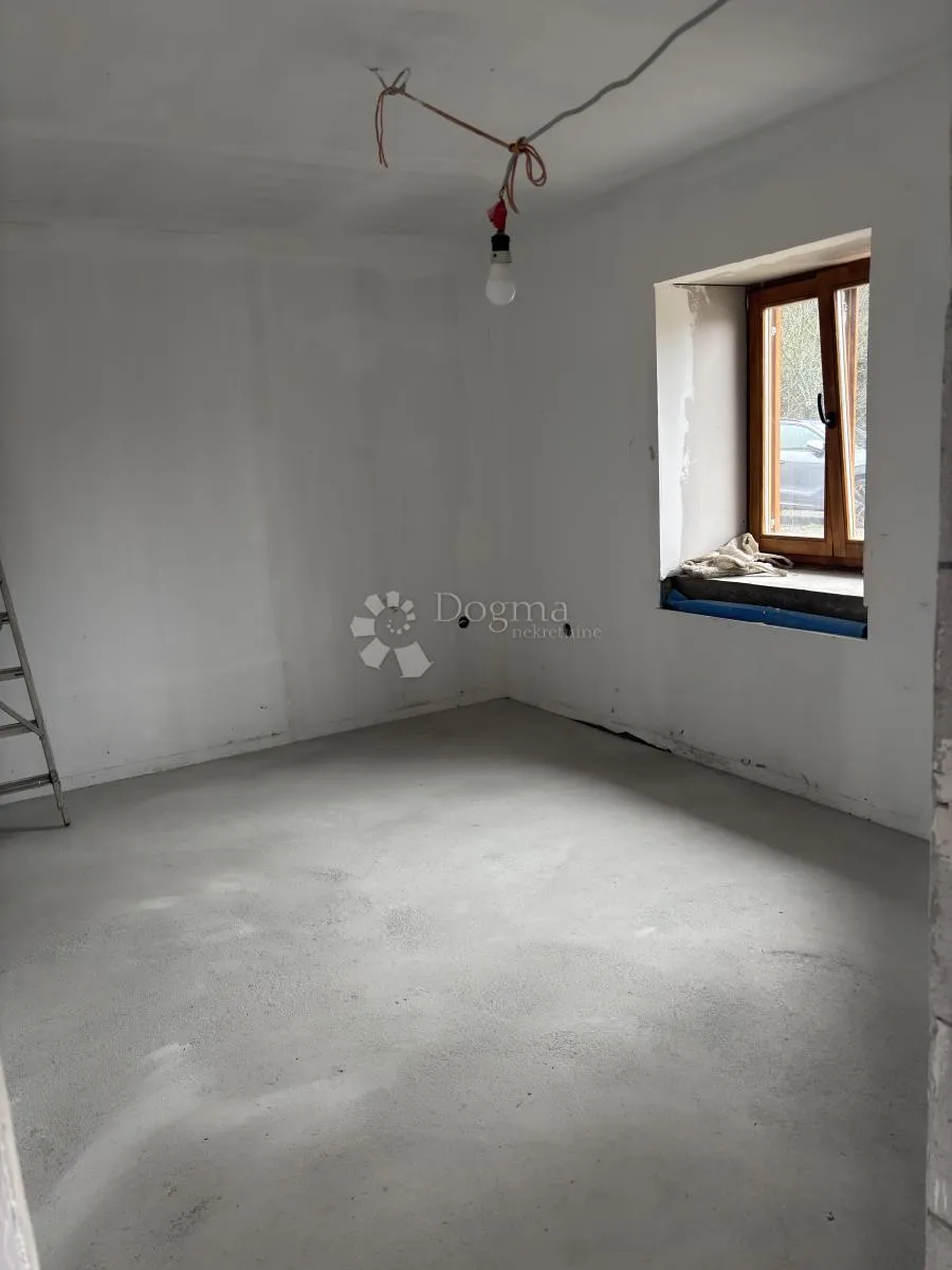 kuća s 3.459 m² okućnice - slika 3