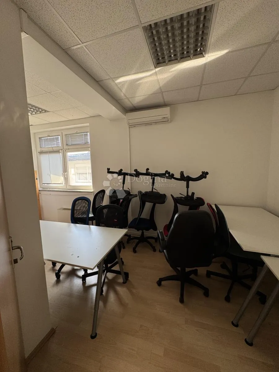 prilika - 300 m2 ili 150 m2 - po potrebi - slika 19