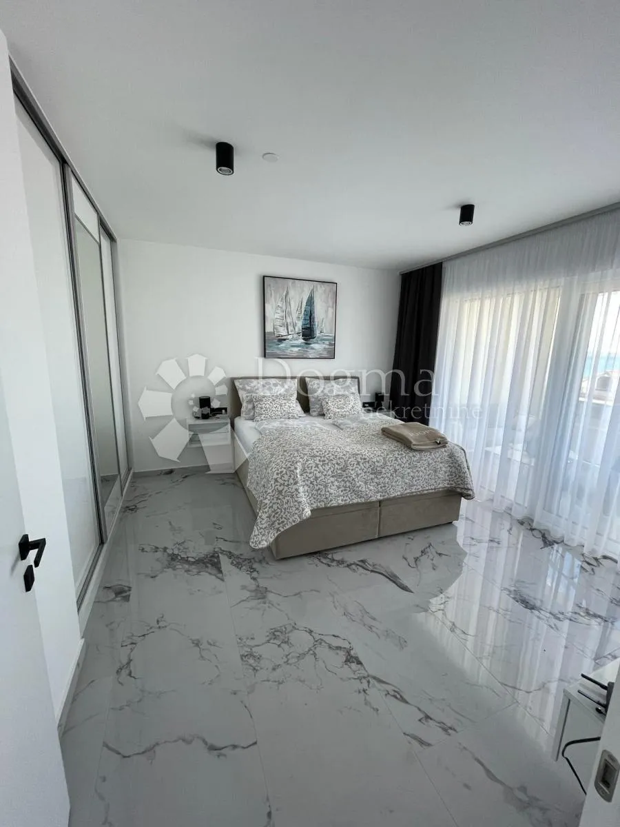 bibinje - potpuno opremljen penthouse s bazenom na krovnoj terasi - slika 7