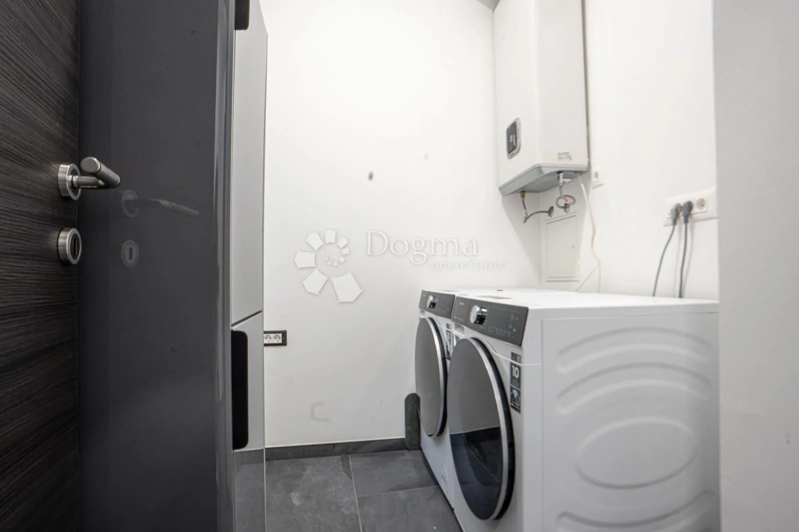 rijeka adaptiran, namješten stan 4s+db sa velikim balkonom - slika 22