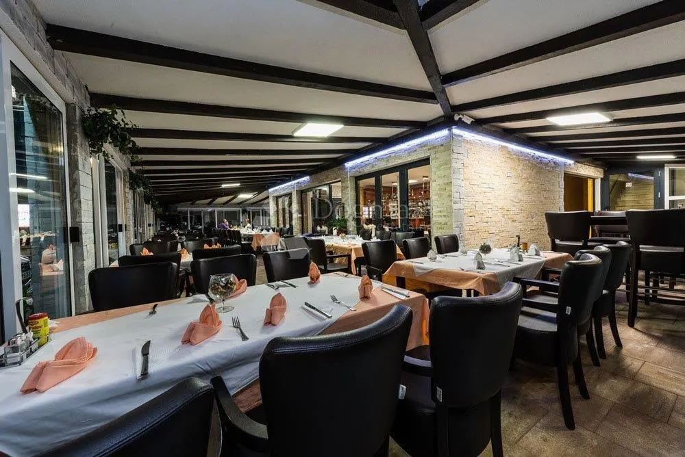 hotel novije gradnje sa 33 sobe u blizini mora - slika 21