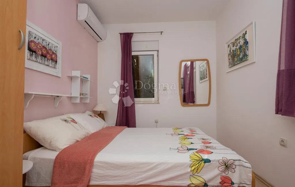 podaca – gotov posao s bazenom i 2 apartmana ★★★★★ - slika 21