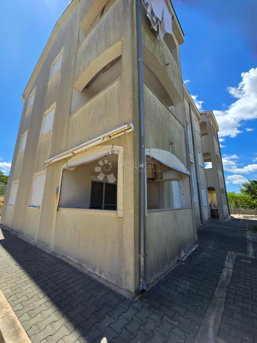 dodir mora i tišine – šarmantni apartman u srcu tkona - slika 16