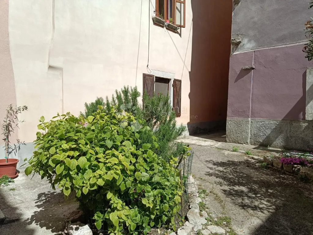 labin, kuća u starogradskoj jezgri - slika 22