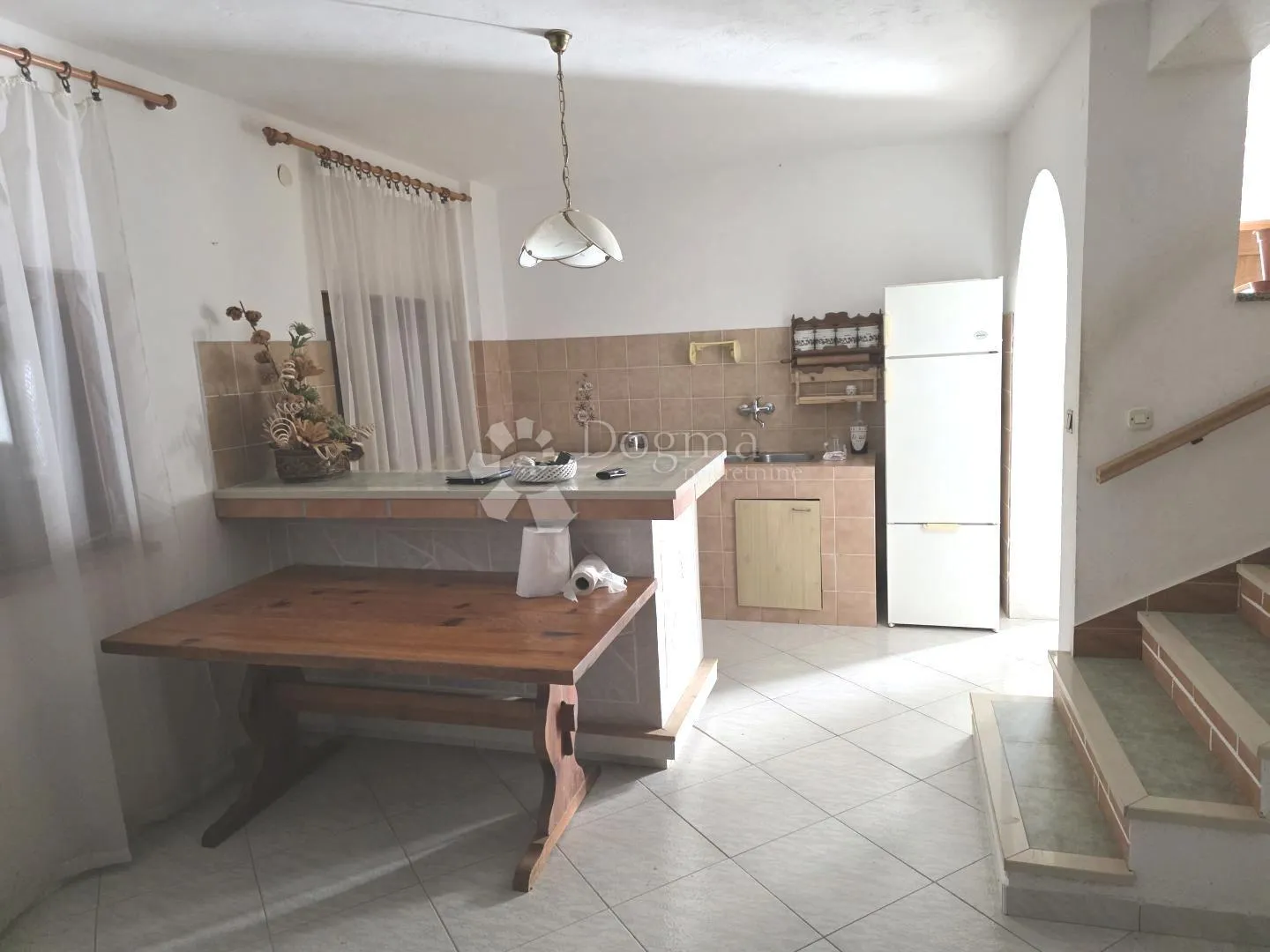 labin, kuća sa odvojenim studio apartmanom i garažom nedaleko labina - slika 7