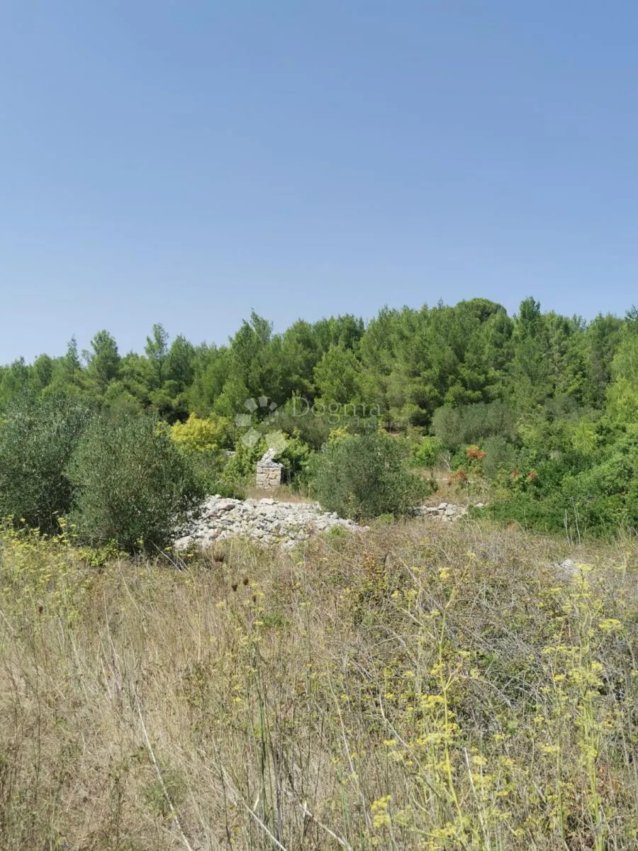 kamena kućica na poljoprivrednom zemljištu , atraktivno na mirnoj lokaciji - slika 3