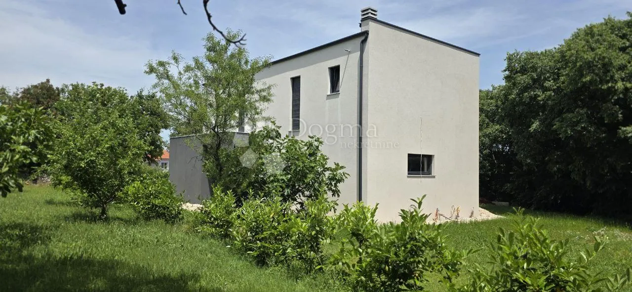 katnica s bazenom svega 3 km od centra grada - slika 5