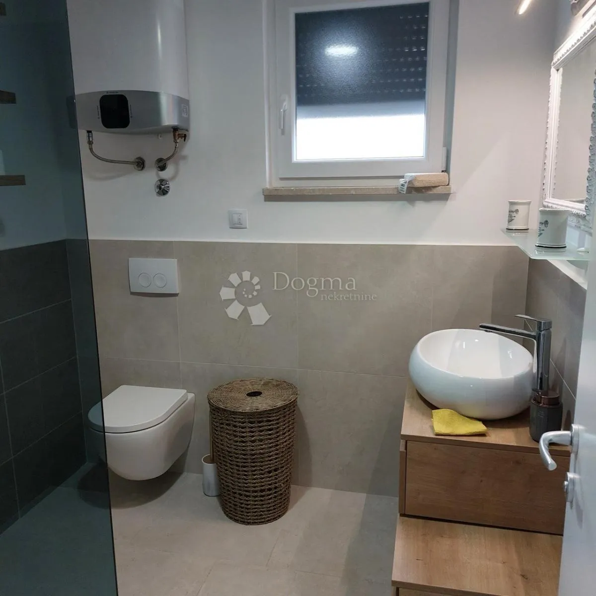 ekskluzivna nekretnina u kostreni – cijela etaža, apartman i velika garaža sa spremištima! - slika 31
