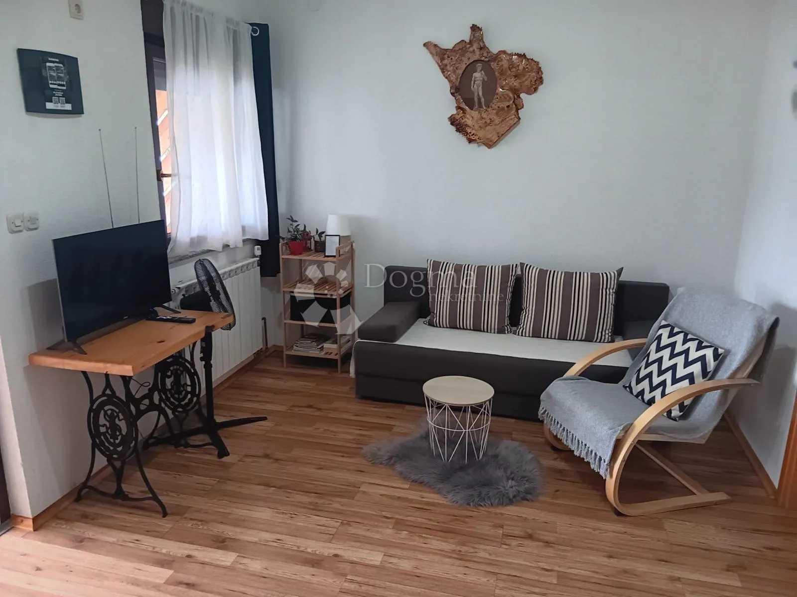 kuća u korenici, za investiciju i život - slika 16