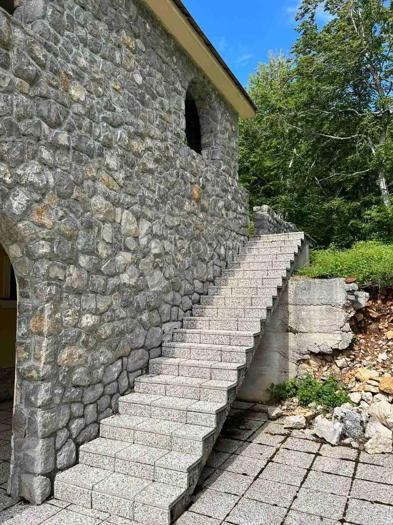 planinska oaza na učki: prilika za kreiranje idealnog doma - slika 11