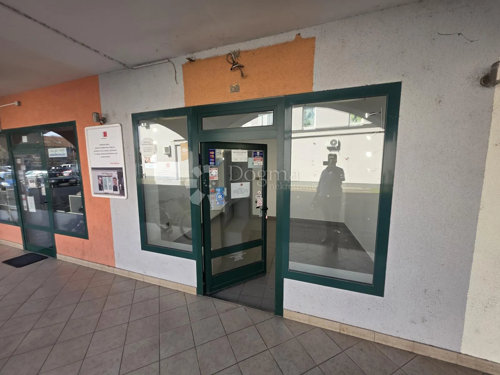 poslovni prostor / lokal za najam – centar zlatara, frekventna tranzitna lokacija - slika 4