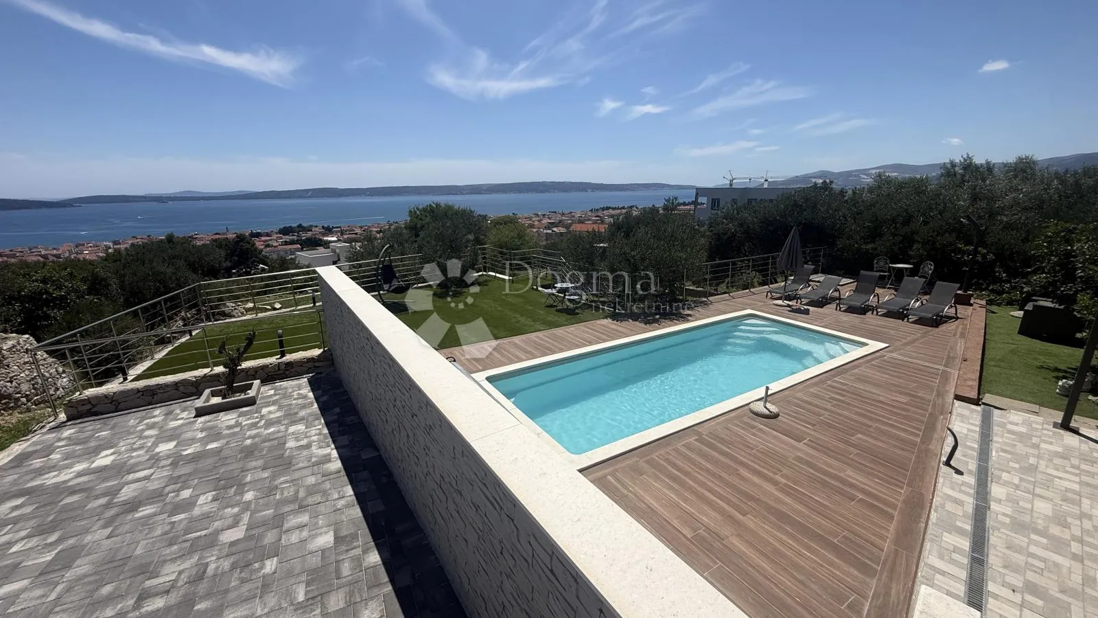 kaštela - vila s bazenom i panoramskim pogledom na more - slika 7