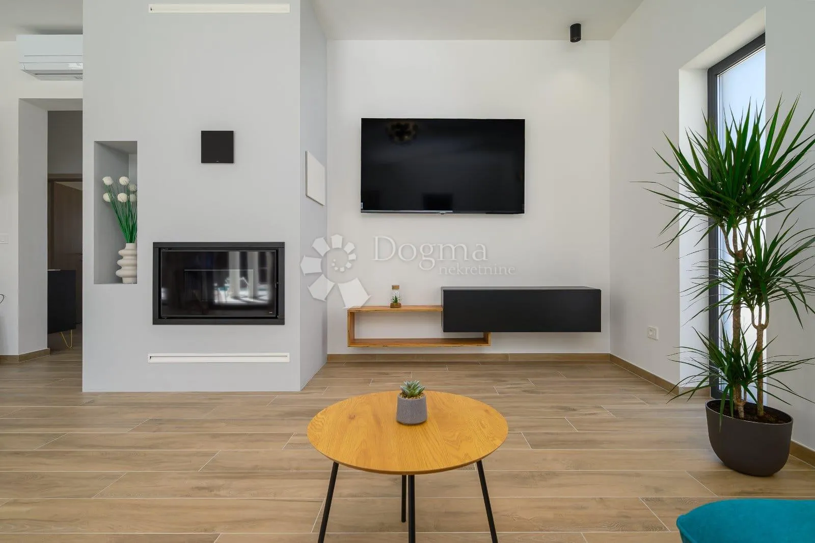 prekrasna villa s okućnicom od 983m2 i bazenom, mirna lokacija - slika 10