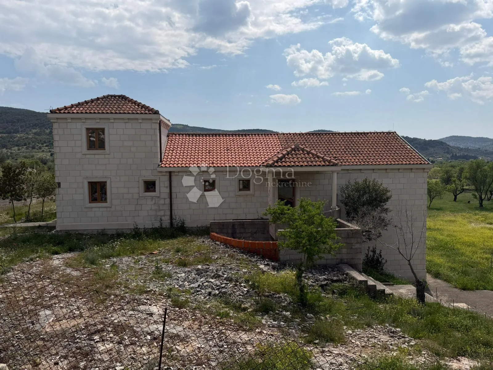 mediteranska oaza privatnosti – kamena rezidencija na braču - slika 19
