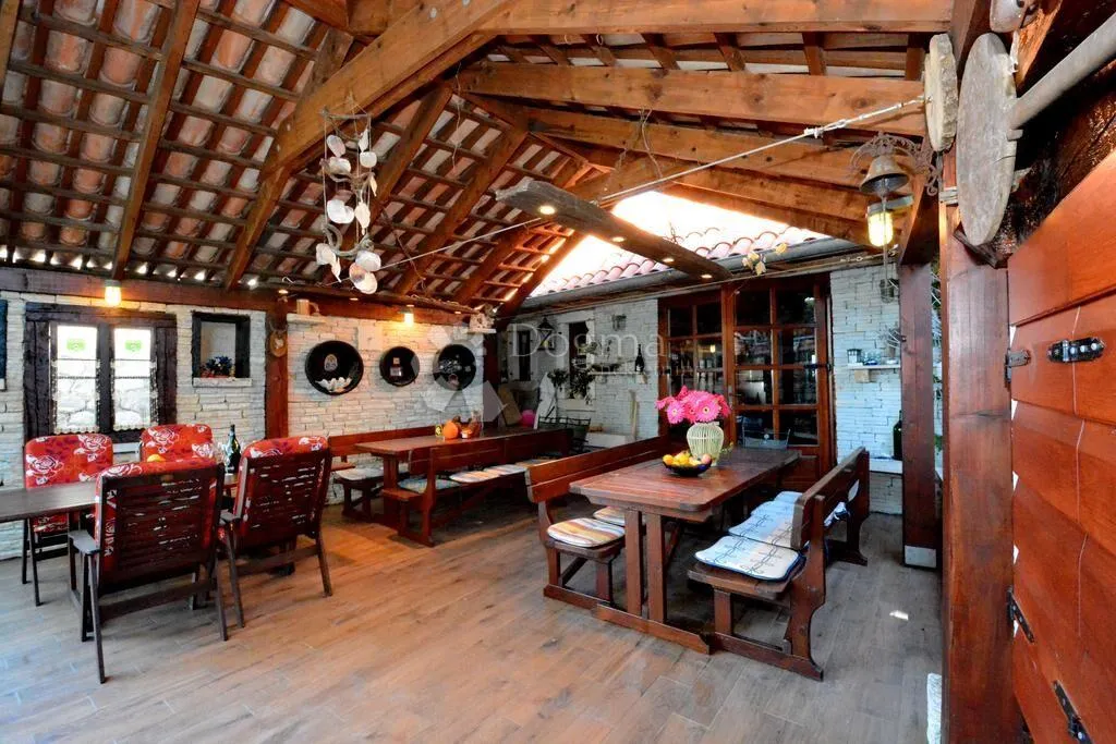 prestižna adresa punta skala (petrčane) 70 m od mora, renoviran stan 77m2 - slika 31