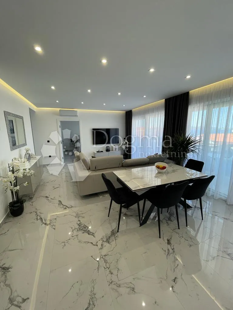 bibinje - potpuno opremljen penthouse s bazenom na krovnoj terasi - slika 4