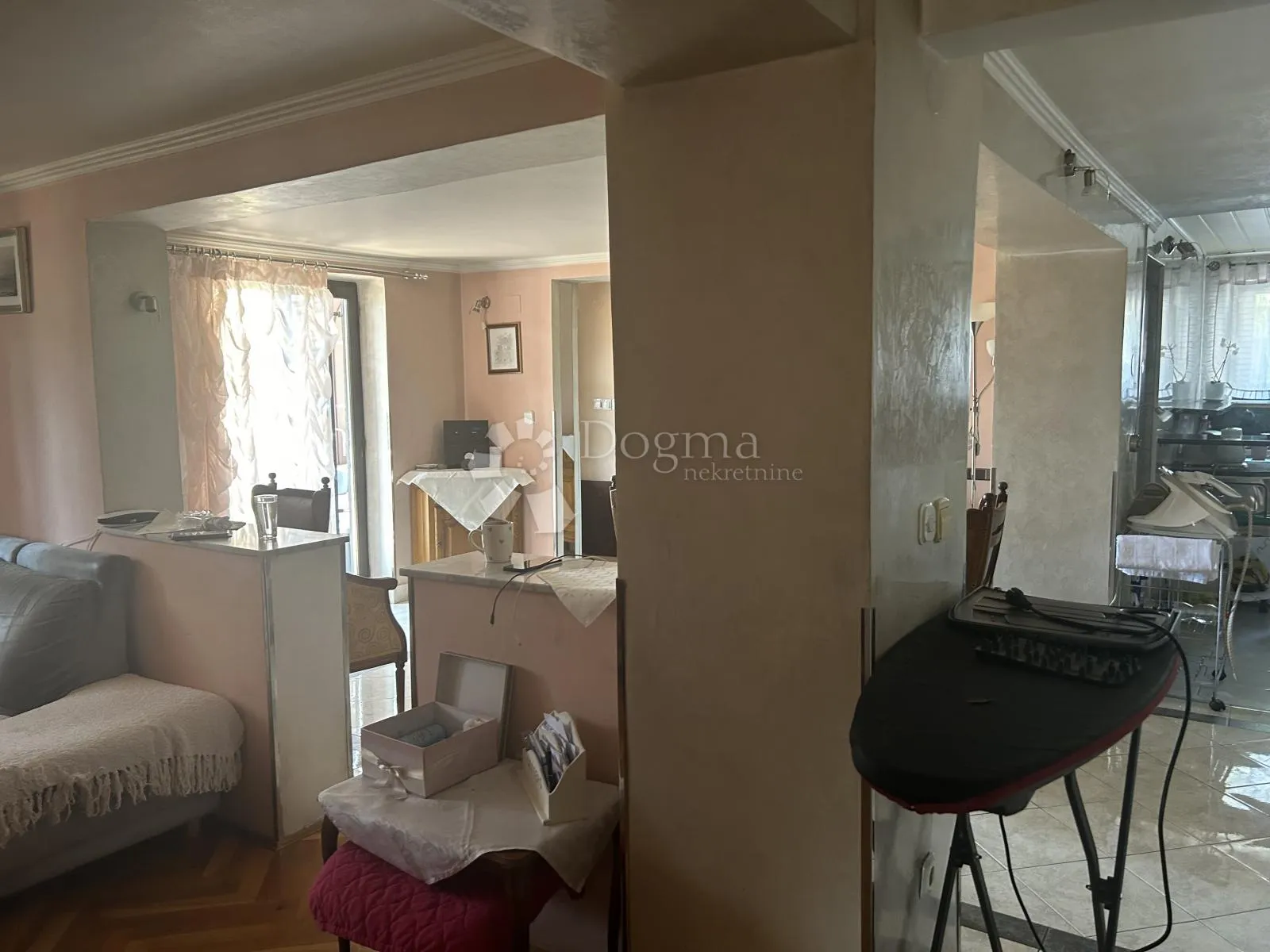 rijeka, podmurvice - renovirana kuća s prostranom okućnicom - slika 2