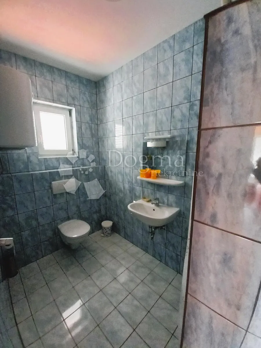 apartmanska kuća 120 metara od plaže - slika 21