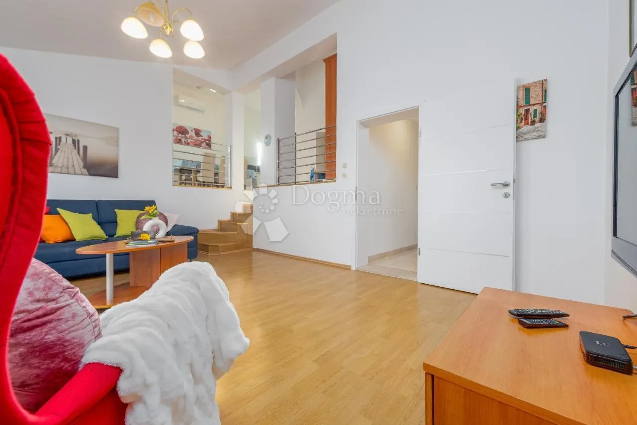 predivna mediteranska vila s bazenom na otoku pašmanu - slika 26
