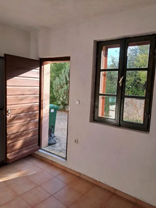 ždrelac - kuća s okućnicom u mirnom okruženju - slika 4