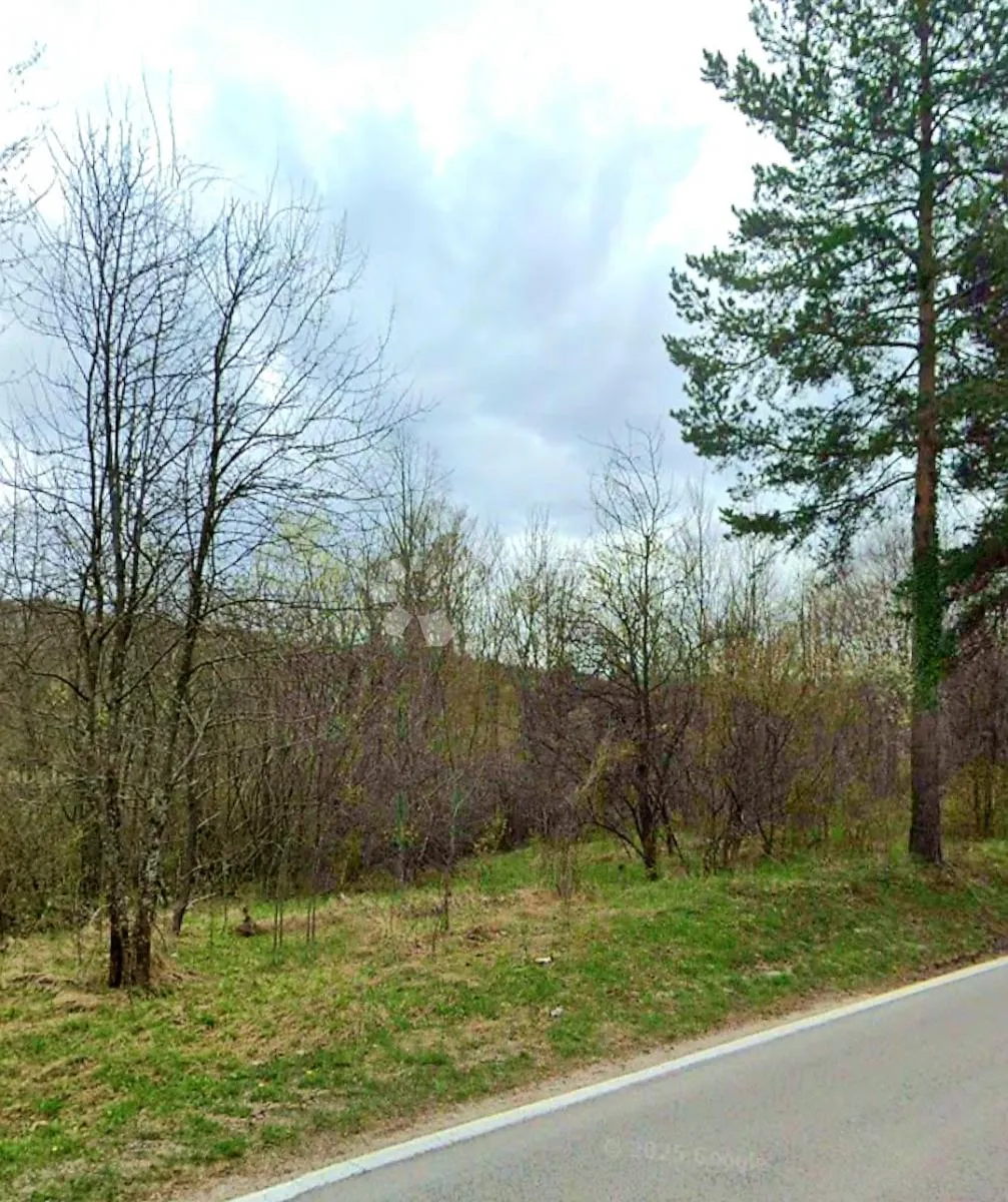 zemljište u jezercu, plitvička jezera - slika 2