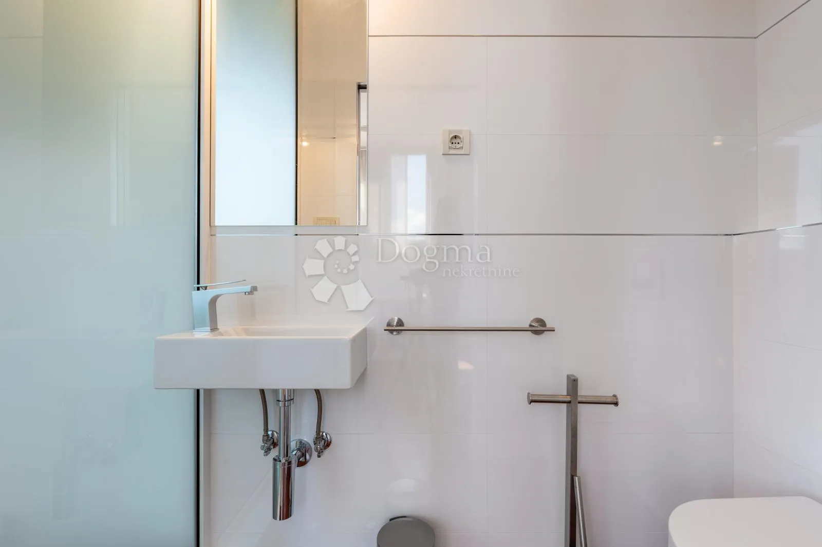 drugi nemaju !! mi imamo – stan 153,90 m² s tersom 25 m², centar rijeke - slika 27
