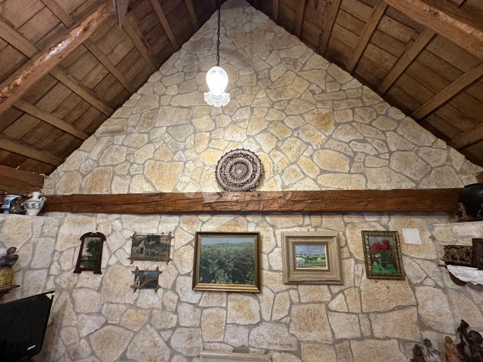 difuzni hotel autohtone kamene kuće 10+1 - slika 51