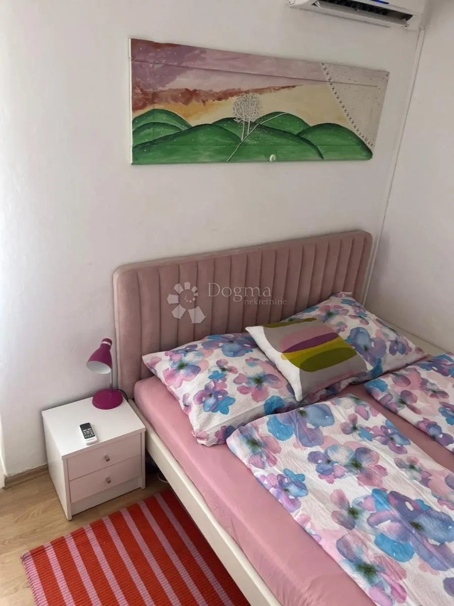 punat - centar, dvije spojene kuće, vrt i 2 garaže - slika 34