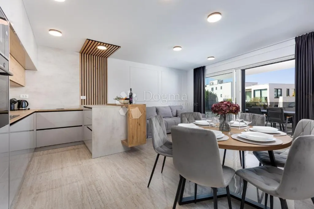 malinska - apartman s bazenom i pogledom 300m od mora - slika 5