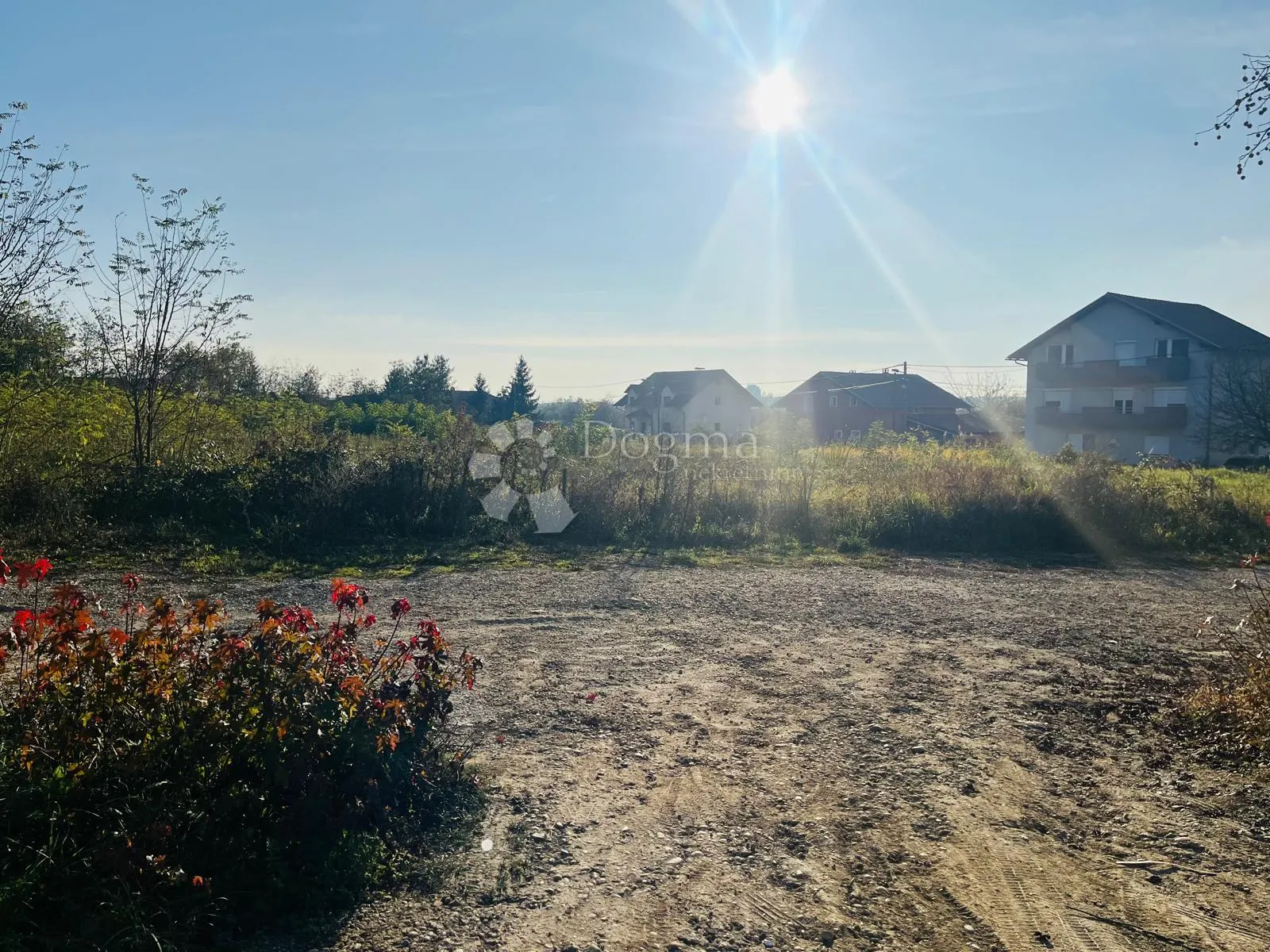 građevinsko zemljište na dobroj lokaciji, prodaja! - slika 2