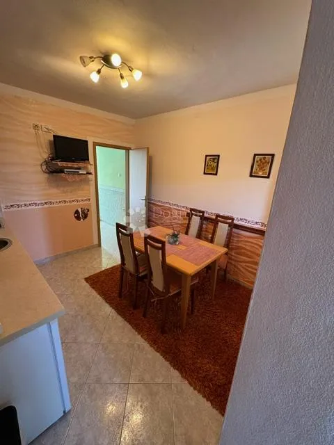 šarmantni apartman u jadranovu sa panoramskim pogledom na more ( apart. 3) - slika 6