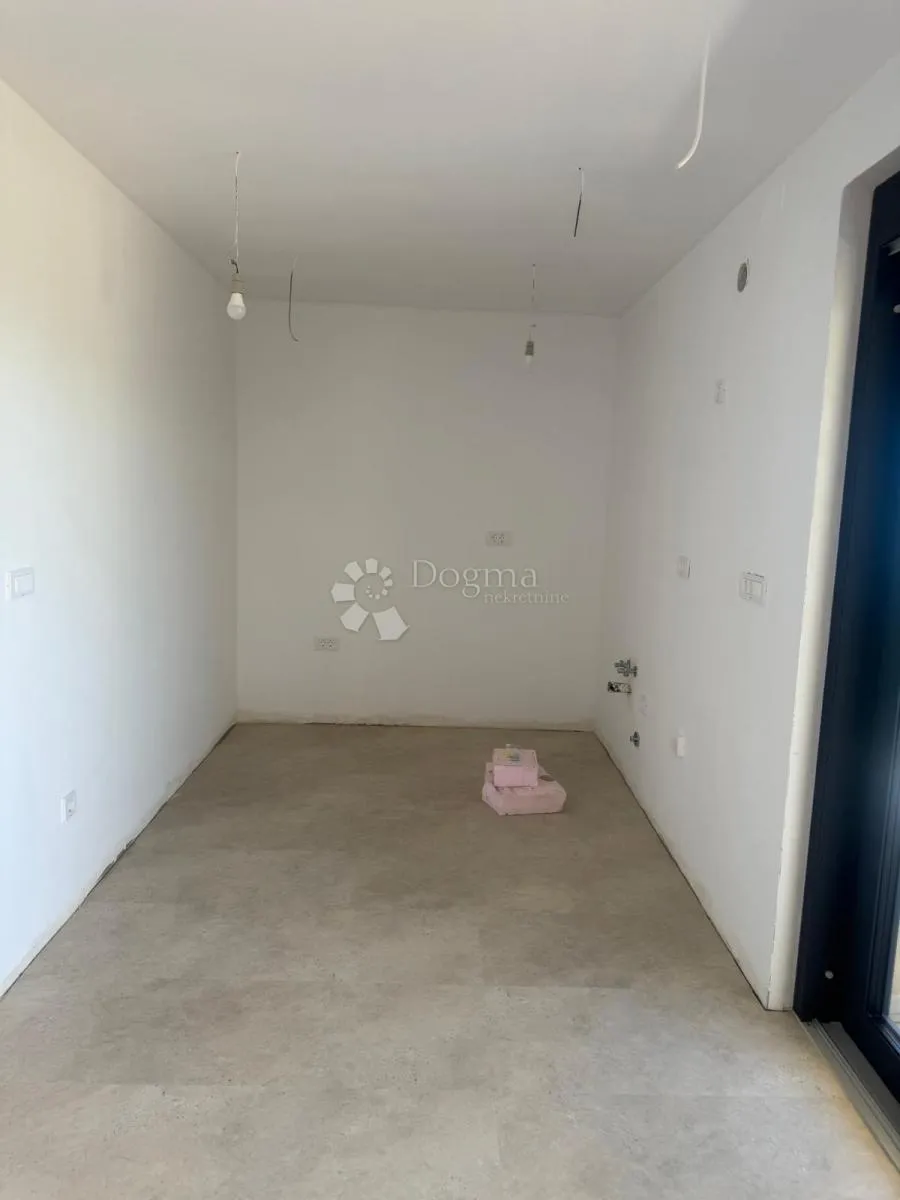 prostrani apartman sa otvorenim pogledom na more - slika 8