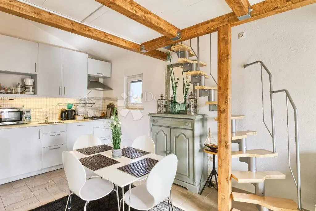 ekskluzivno! apartmanska vila u blizini mora - slika 21