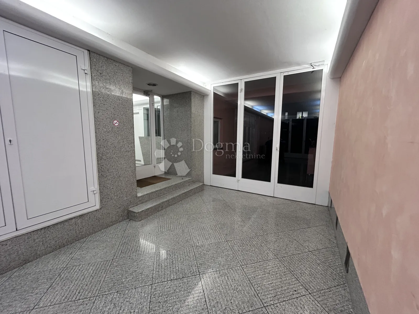 najam stana centar, 66,83m2, 2s, 4.kat - slika 12
