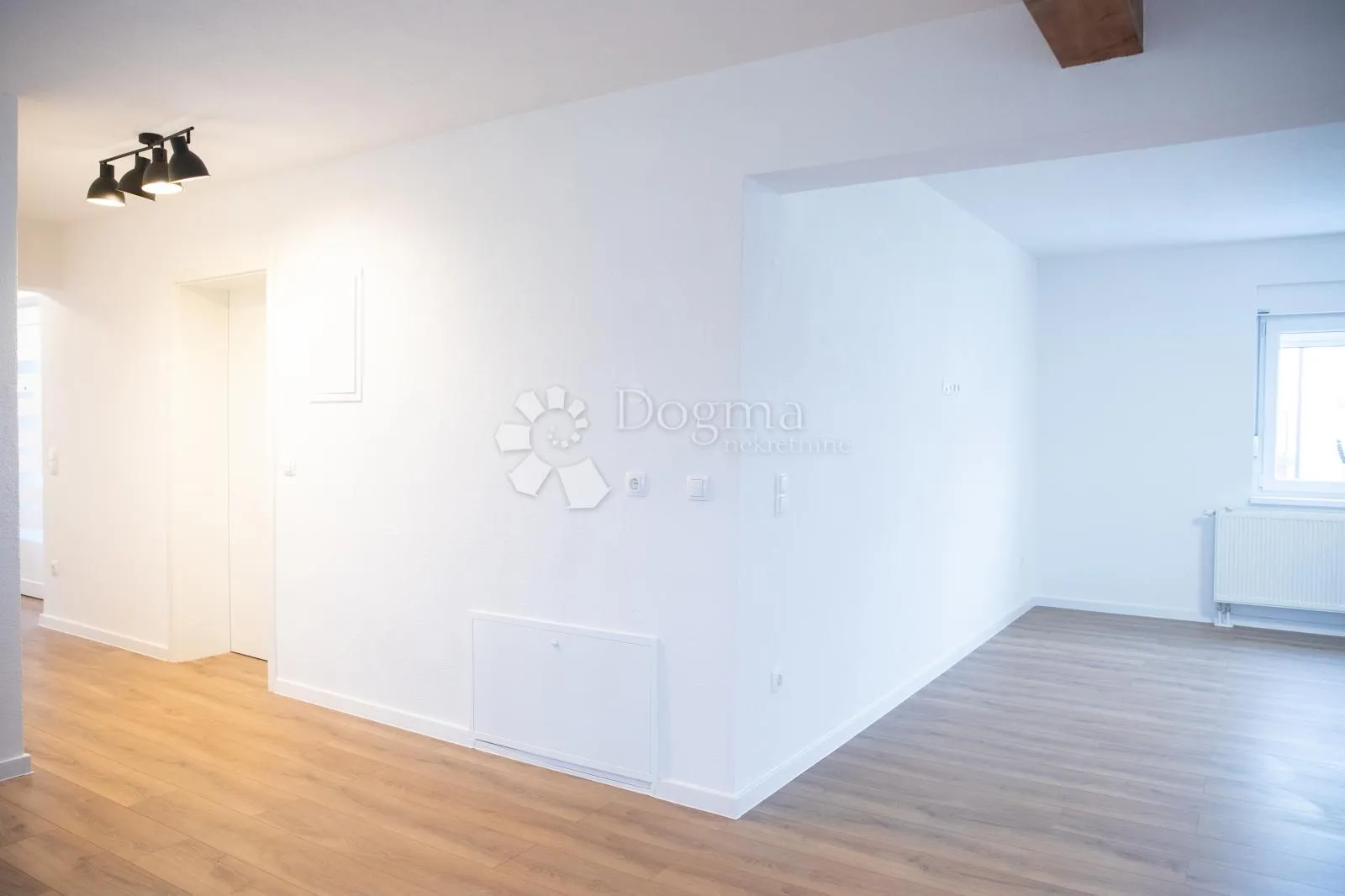 elegantno obnovljena kuća s pogledom – daruvar - slika 6