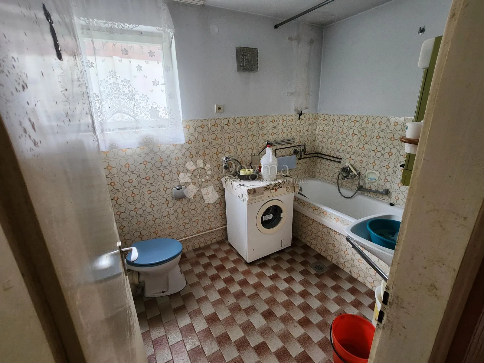 kuća 218m² sa pomoćnim objektima u mirnom mjestu nadomak zlatara - slika 13