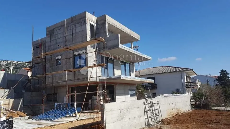 ekskluzivna villa sa 2 smještajne jedinice - slika 14
