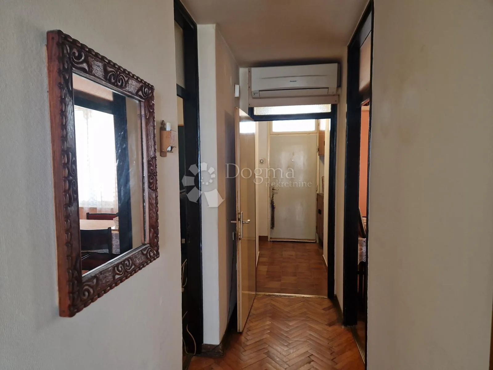 poreč,stan na top lokaciji 1.red do mora - slika 3