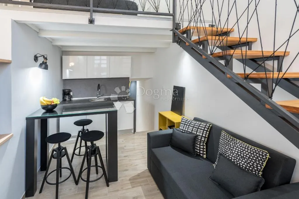 6 apartmana s bazenom u centru pule - slika 26