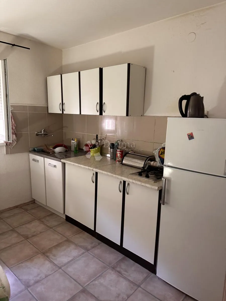 prodaje se dvojna kuća u sabunikama sa 3 apartmana - slika 9