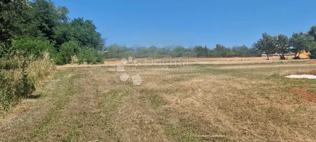 2 građevinske parcele 1.829 m² za dvije nekretnine, prilika! - slika 1