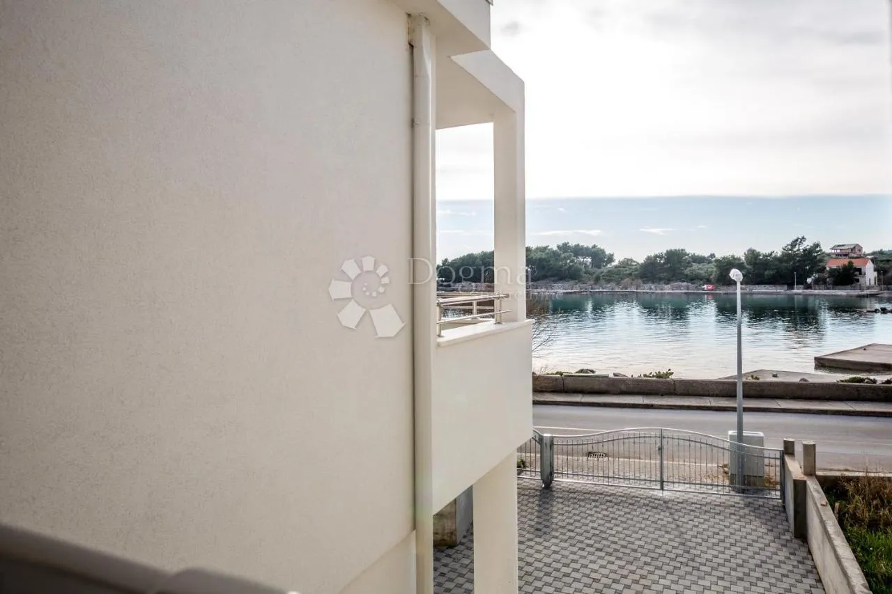 samo u dogmi! hvar, 10m od plaže, prekrasna kuća sa 4 apartmana - slika 7