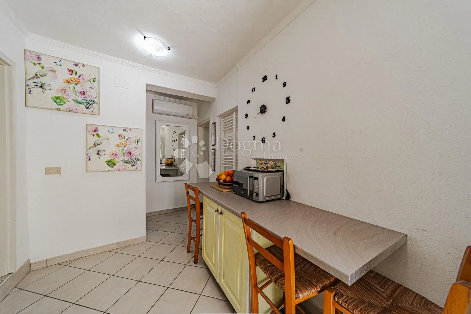 prvi red do mora: samoodrživa apartmanska vila s uhodanim poslovanjem – vela luka, korčula - slika 159
